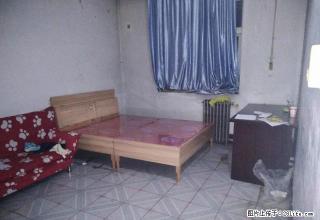 四处附近 简单家具 热水器 干净 - 邢台28生活网 xt.28life.net